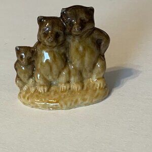 VINTAGE WADE FIGURINE from RED ROSE TEA NURSERY RHYME COLLECTION - THREE BEARS